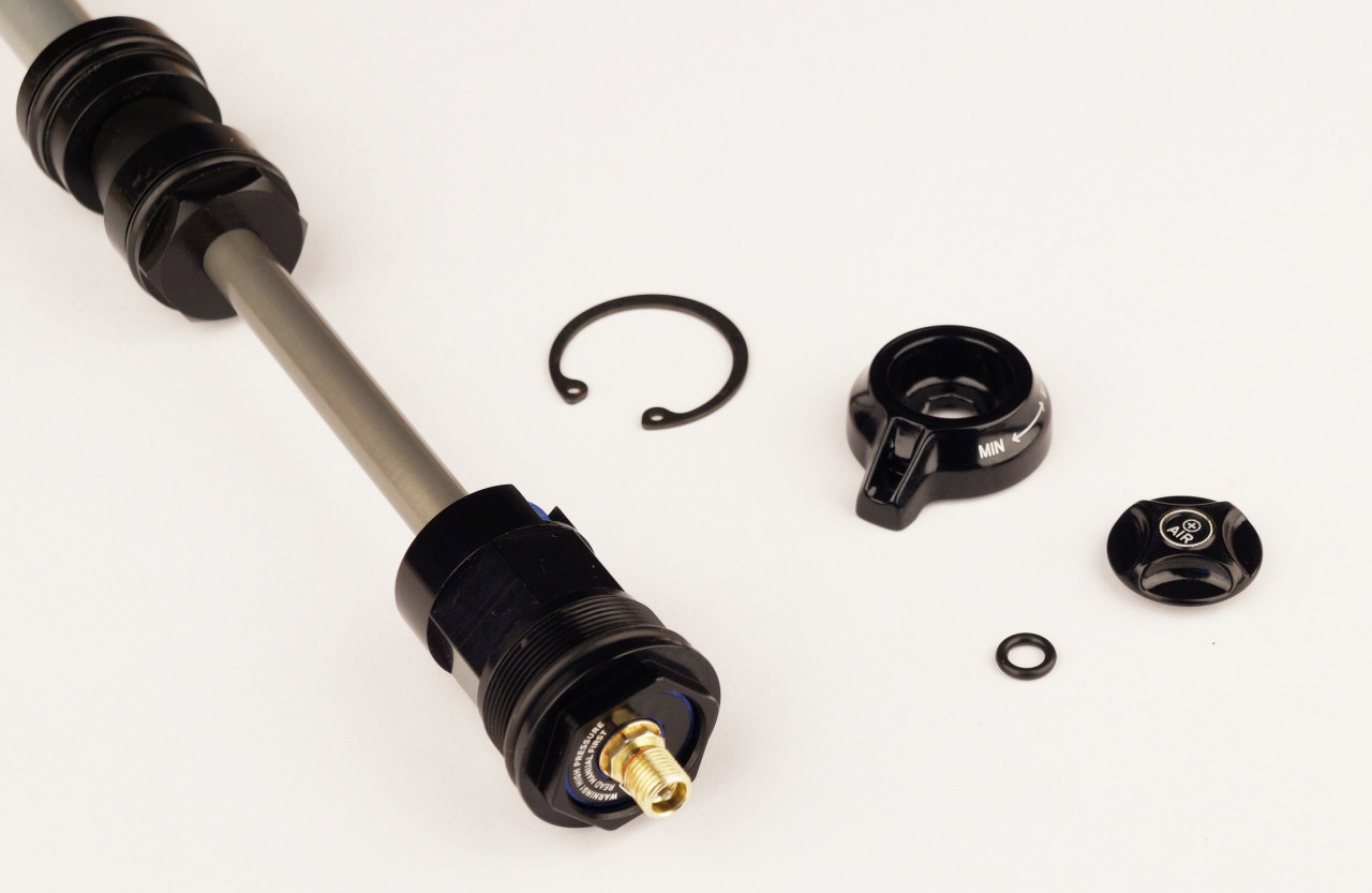 HEAD SPRING ROCKA 142 × HEAD NX S HEAD SPRING ROCKA 142 × HEAD NX