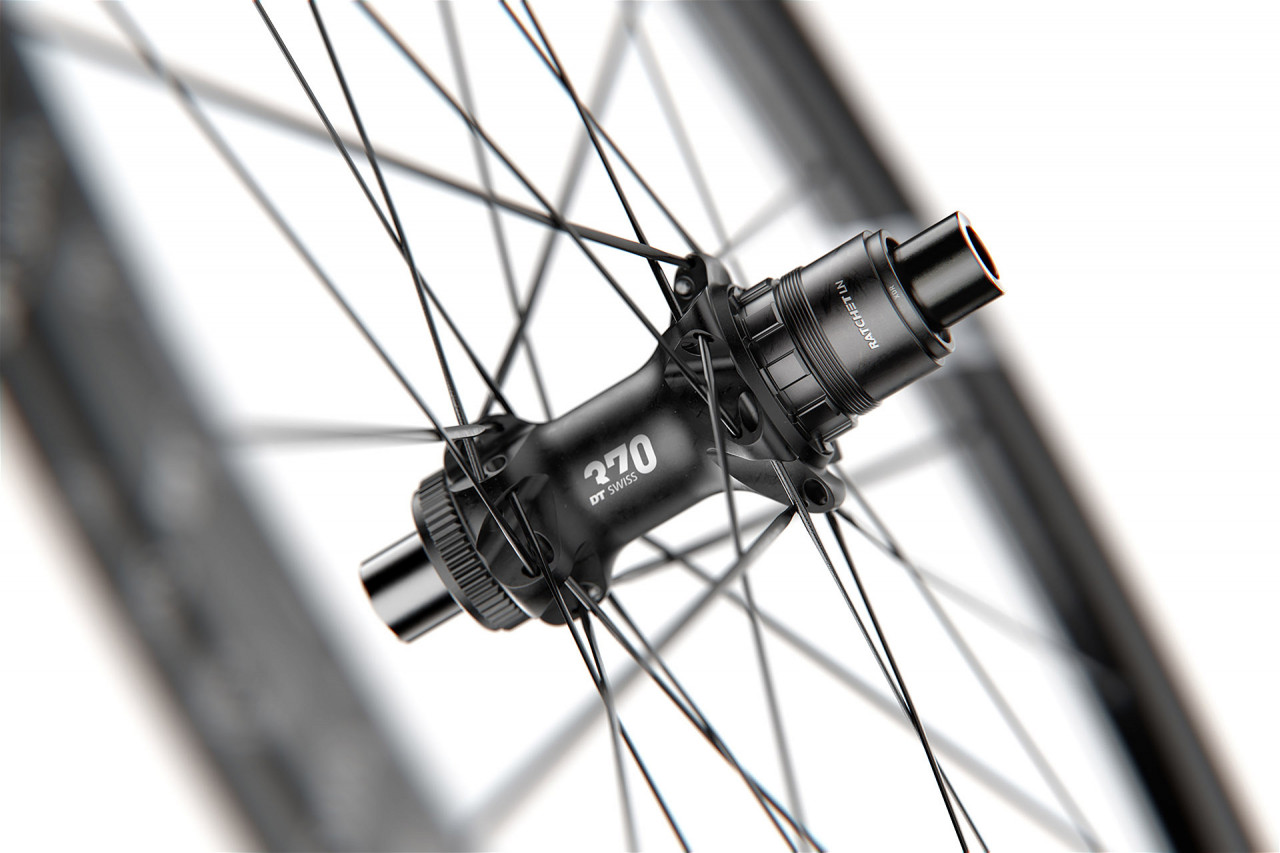 DT SWISS E1800 SPLINE 650Bリア＆新品GP5000 DT Swiss E 1800 SPLINE® DB 650B 27.5