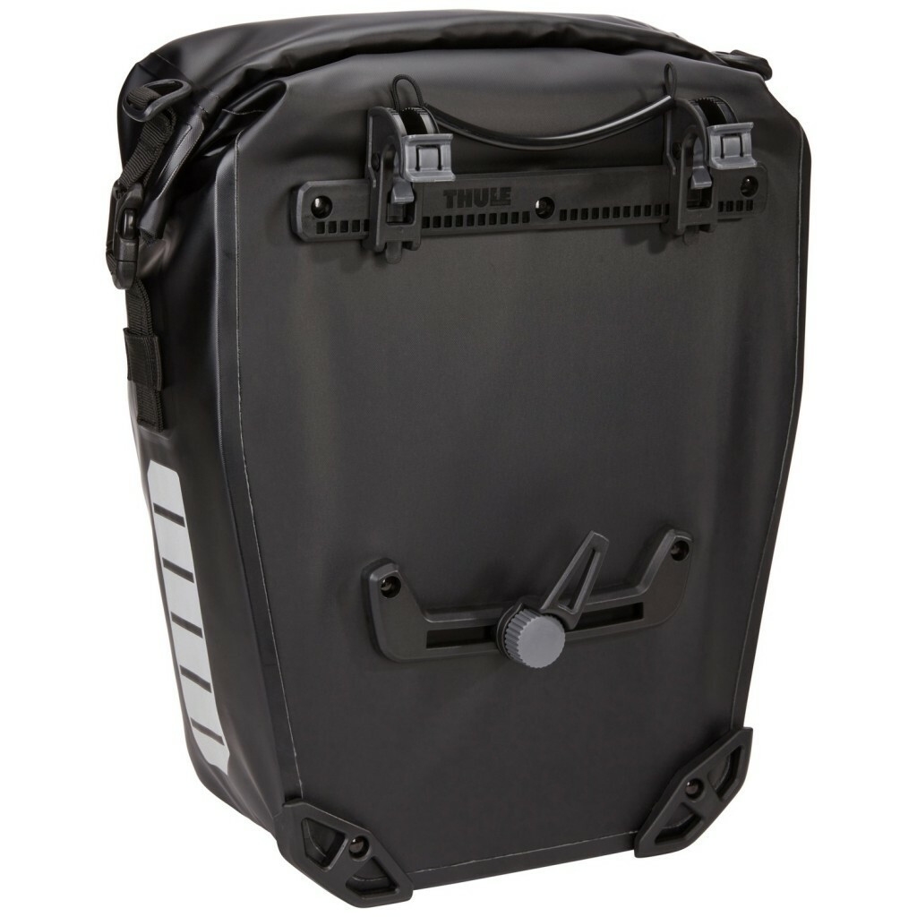 Geanta portbagaj THULE Shield Pannier 17L - Black