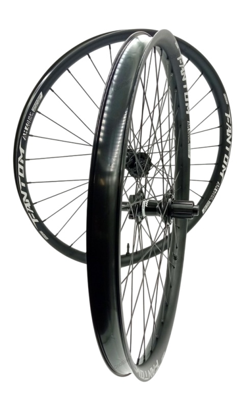 Roti Funn Fantom Boost 27,5'' jante Fantom AM40, 32H, Tubeless, valva presta 44mm, ax fata 15x110mm, ax spate 12x148mm, ptr, frana disc (6 suruburi) caseta Shimano, negru anodizat "