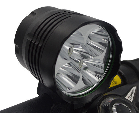 Far Eastpower EBL304 cu acumulator 4 led-uri Cree XM-L T6 2500 lumeni 3 functii