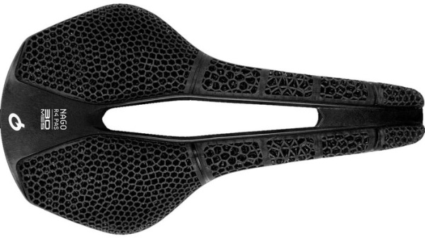 Șa PR NAGO R4 3D PAS NACK 137 Hardblack AM