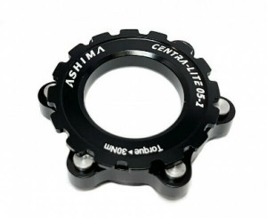 Adaptor Ashima AC05-1, de la Center Lock-Disc la 6 suruburi, negru, AM