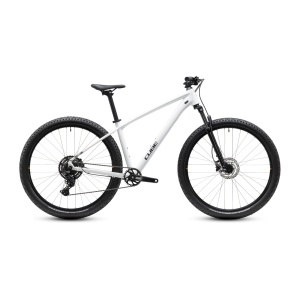 Bicicleta Cube Aim, ONE, Metallicwhite Black 2027 - 27.5"