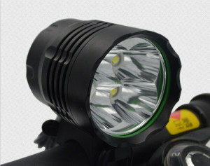 Far Eastpower EBL305 cu acumulatori 5Leduri CREE XM-L U2 2200 Lumeni 3 functii