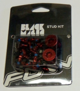 Kit pentru pedale Funn Black Magic (32 cuie schimbabile rosii, cheie 4mm)