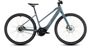 Bicicleta Electrica Cube EDITOR HYBRID SLT 400X TRAPEZE, Smaradggrey PRISM, 2026 - 28"