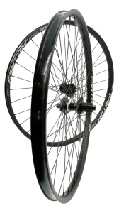 Roti Funn Fantom Boost 29'' jante Fantom AM35, 32H, Tubeless, valva presta 44mm, ax fata 15x110mm, ax spate 12x148mm, ptr, frana disc (6 suruburi) caseta Shimano, negru anodizat