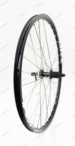 Roata spate, Remerx Top Disc 26" 559x19 dubla, simplu capsata, neagra, valva Av, 32 spite Sapim Leader (inox), butuc alu Shimano FH-QC300H, caseta 8/9/10 vit, frana Center Lock, negru, ax cu excentric (QR9mm)