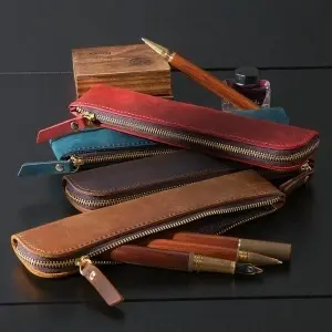 Etui Roșu Pentru Stilou