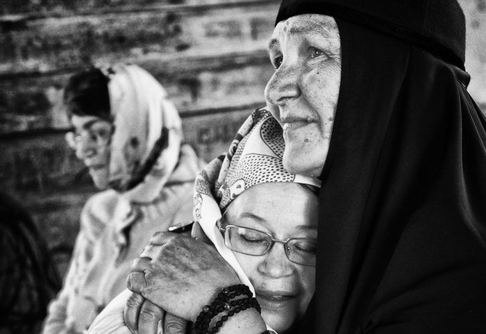 Cereţi ajutorul doctorului, dar în primul rând rugaţi-vă, totodată, Domnului şi sfinţilor Lui