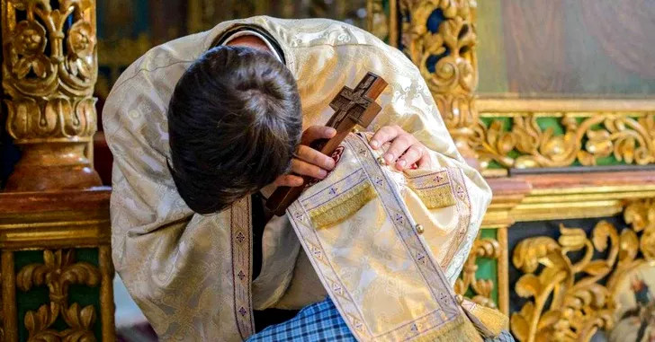 Avem nevoie de spovedanie ca să ne descărcăm de balastul păcatelor și al greșelilor noastre