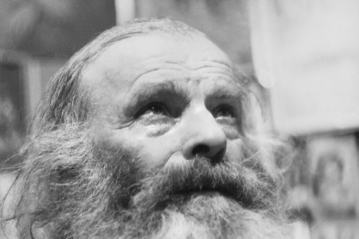 Nici prin cap să nu-ţi treacă să placi oamenilor…