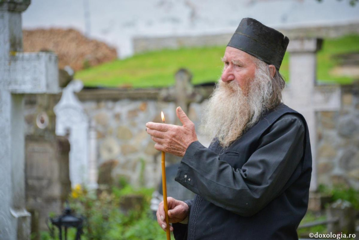E de neînţeles cum oamenii aleargă după sănătatea trupului, dar după iertarea păcatelor aşa de puţin!