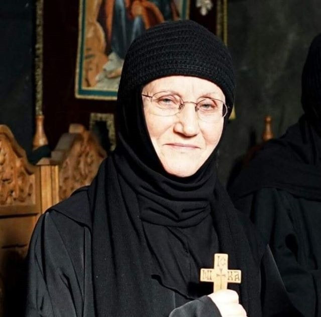 Dorim sănătate, dar băgăm în noi atâtea otrăvuri!