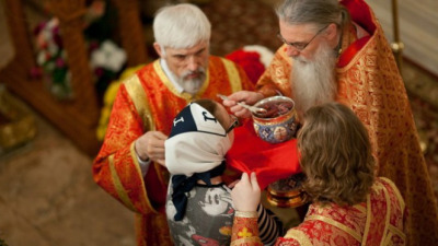 I se dădea Sfânta Împărtășanie cu lingurița, în gura ei nu intra nimic