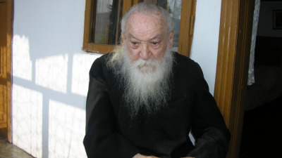 Pr. Adrian Făgețeanu – cum deosebeşti un preot de un popă?