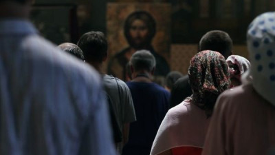 Nu înmulțiți păcatele în biserică