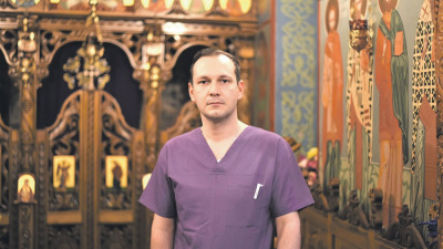 Medic celebru, criticat că a adus credința în spitale: „Medicina este profesia unde Dumnezeu este cel mai prezent”