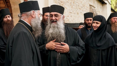 Le poţi îndura pe toate dacă iubeşti şi te rogi