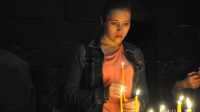 Fiţi îngăduitori cu cei care vin la biserică…