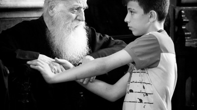 Învăţaţi-i pe copii să ceară ajutorul lui Dumnezeu