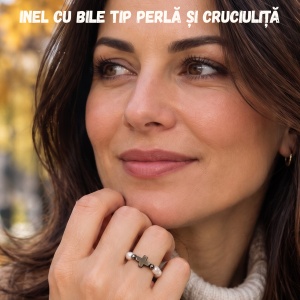 Femeie purtand un Inel cu bile tip perlă si cruce