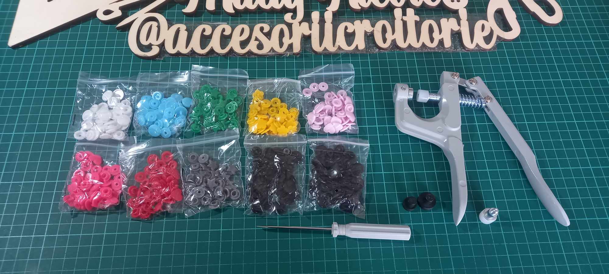Capsatoare / Capse plastic /Capse metal/Perle/Ocheti