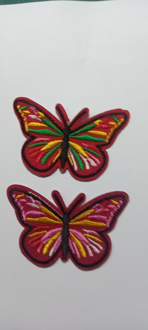 Aplicatie brodata Fluture Rosu 6,5 x4,5 cm