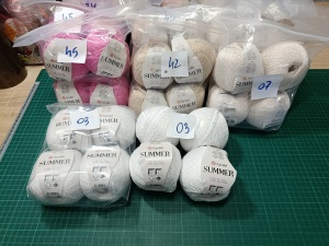 Summer Yarn Art 70%Bumbac 30% Vascoza Pachet 4 Bobine x100 gr /350m 64 lei pachet /16 lei Bobina Cod 03