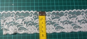 Dantela usor elastica Crem Latime 5 cm Model 19 Rola 15 m
