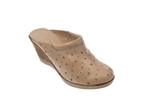 Oferta marimea 37 - Saboti de vara, bej, din piele naturala, cu perforatii - Made in Romania LTEABEJ - Img 2