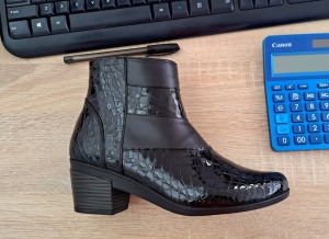 Ghetute dama din piele naturala Croco, cu fermoar, Toc de 5 cm, NEGRU - MVS18CRN - Img 8