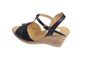 Oferta 39 -Sandale dama din piele naturala cu platforme de 7 cm - Model negru LS61NCOL - Img 5