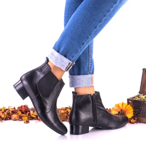 Oferta marimea 37 Botine dama negre din piele naturala cu elastic - LNA275C - Img 2