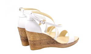 Oferta marimea 36 -Sandale dama din piele naturala, culoare alb - Made in Romania LS7A2 - Img 2