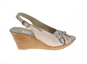 Sandale dama de vara cu platforme de 7 cm, din piele naturala lacuita, bej, S50LACBEJ - Img 5