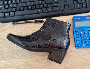 Ghetute dama din piele naturala Croco, cu fermoar, Toc de 5 cm, NEGRU - MVS63CRA - Img 2