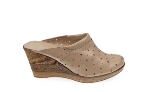 Oferta marimea 37 - Saboti de vara, bej, din piele naturala, cu perforatii - Made in Romania LTEABEJ - Img 5