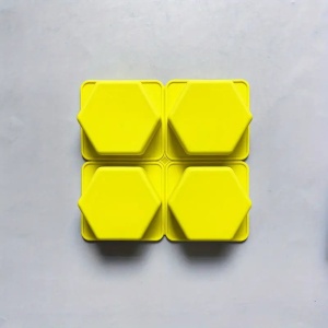 Set 4 forme silicon, awwaline, hexagon, galben, ideale pentru briose, prajituri, oua, proiecte DIY, ceara, lumanari, sapun, rezistente la temperaturi -40 pana la 250 grade - Img 4