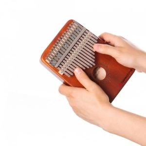 Kalimba, instrument muzical cu 17 Note, awwaline, lemn maro, model floral rotund - Img 4