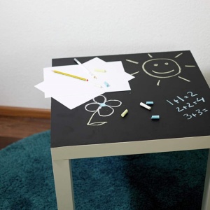 Tabla scolara sub forma de autocolant pentru scris cu creta, awwaline, neagra, 5 crete, 45 x 200 cm - Img 4