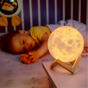 Lampa de veghe, awwaline, model luna 3D, 15cm, multicolora 7 efecte, reincarcabila, portabila, suport lemn - Img 7