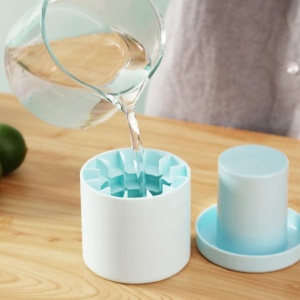 Forma pentru Cuburi de Gheata, awwaline, silicon, albastru, pentru 60 Cuburi de Gheata, BPA Free, Usor de Curatat, Capac, 9 x 8.5 x 8 cm - Img 3