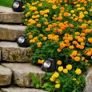 Lampa solara decorativa de exterior, awwaline, forma de piatra, pentru gradina, IP65 impermeabil, lumina puternica 4 LED-uri, lumina alb rece, 11 x 10 cm - Img 4