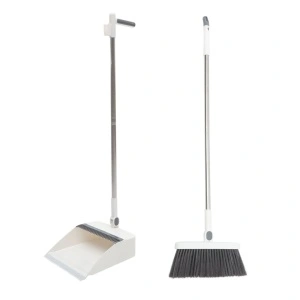 Set matura si faras pliabil, awwaline, alb, sistem de autocuratare, coada inox, peri moi de 7.5 cm