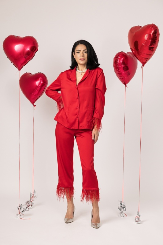 PIJAMA ROSIE DIN SATIN CU PENE AMALIA