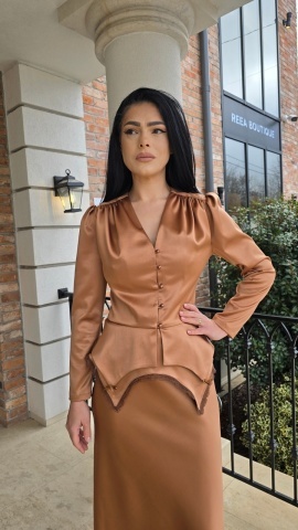 BLUZA SATINATA KARINA CU PEPLUM NUDE