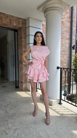COMPLEU ROZ BLUZA SI PANTALONI SCURTI CU VOLANE ALEXANDRA - Img 2
