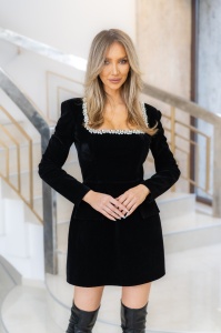 ROCHIE MINI DIN CATIFEA CU CRISTALE SI DECOLTEU PATRAT ELLIE - Img 4